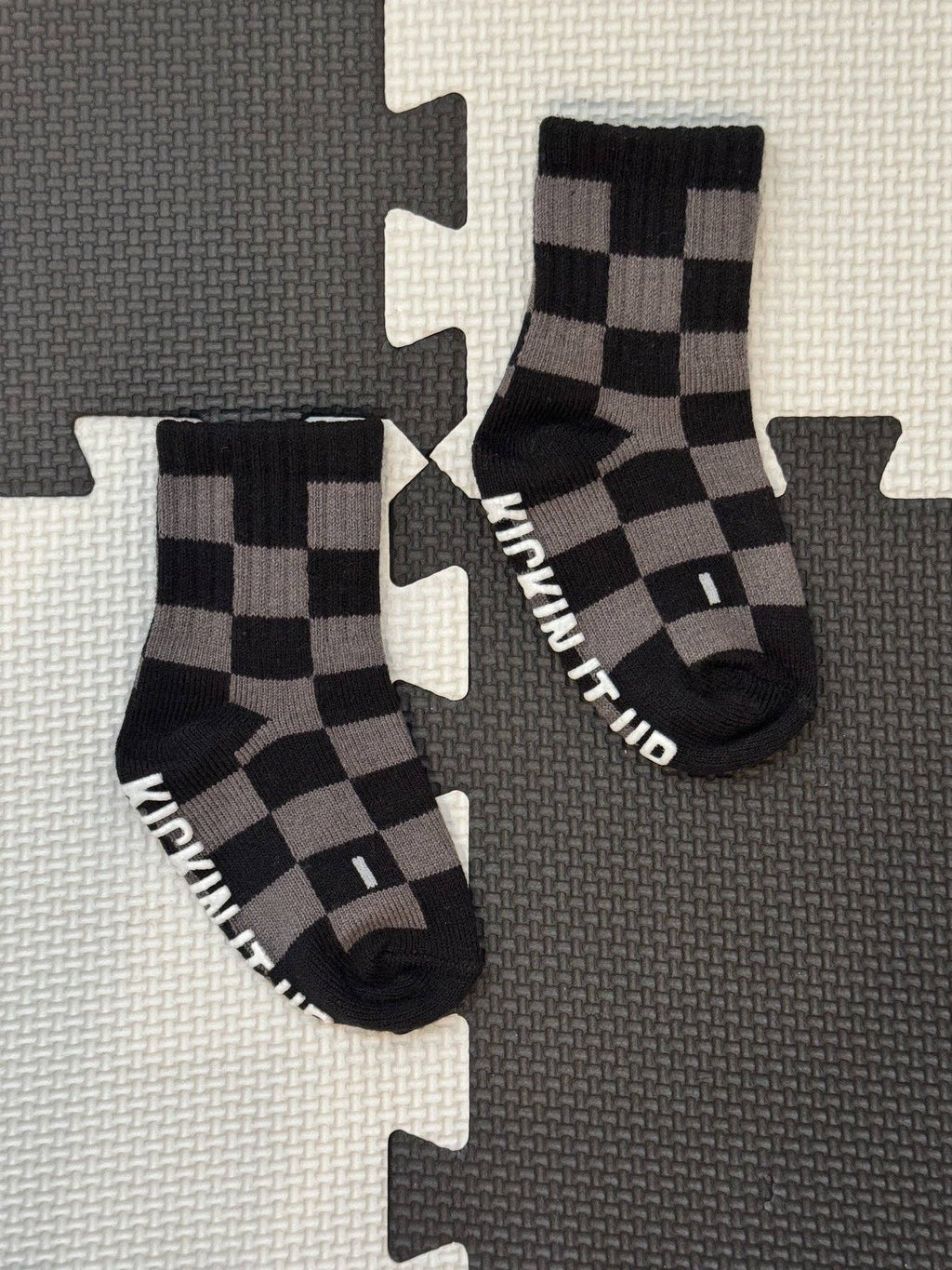 Midnight Checker Crew Socks